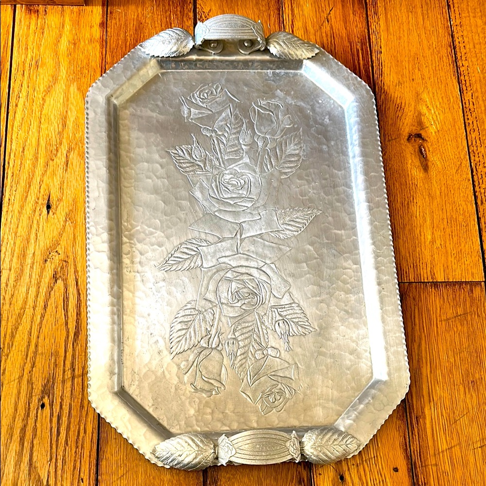 VINTAGE 🤩CONTINENTAL MARK WILD ROSE HAND WROUGHT ALUMINUM SERVING TRAY